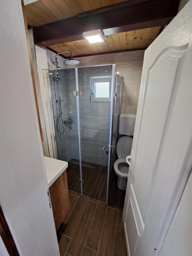 Semesterbostad Vikendica Velanac